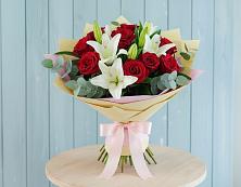 Букет цветов из:  Лилии и Розы в Арсеньево
