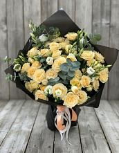 Букет цветов из:  Розы и Лизиантусы в Арсеньево