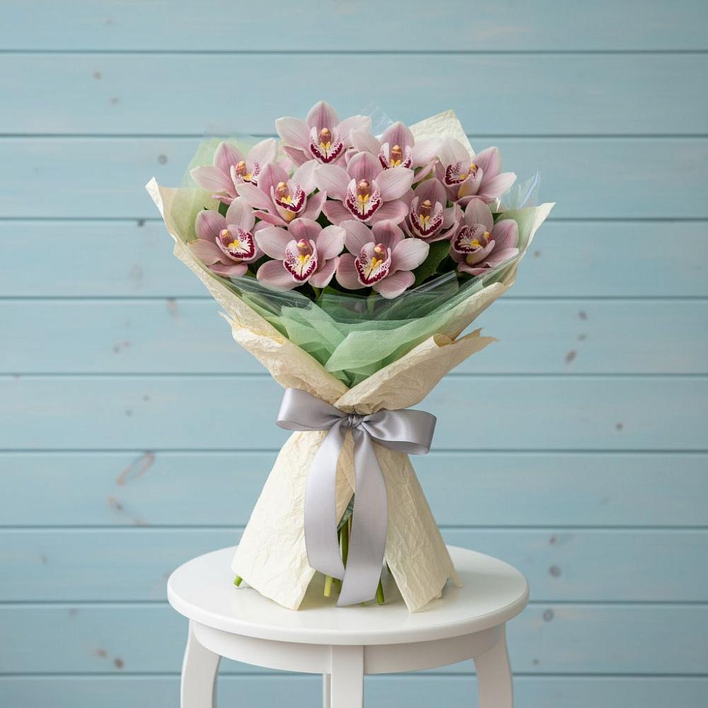 Букет цветов из: Орхидеи и Розы в Арсеньево