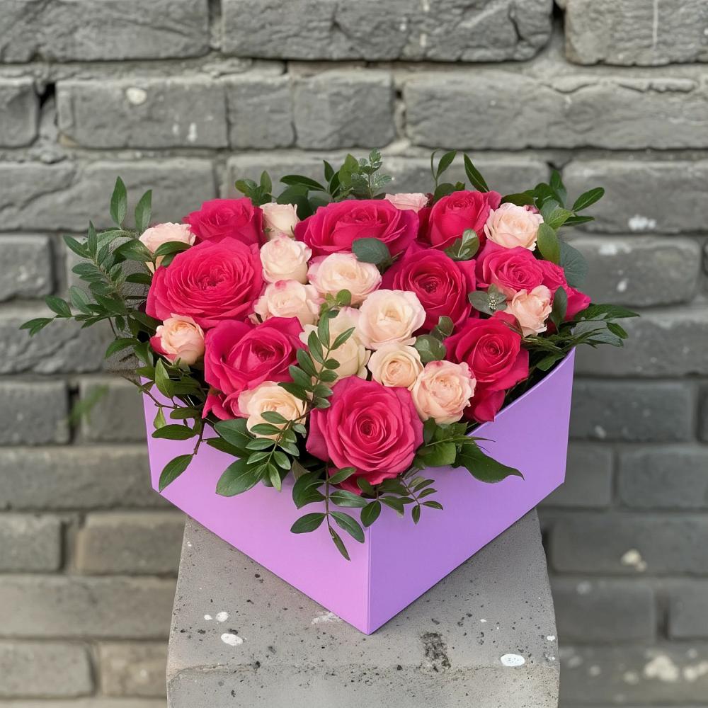 Цветочная композиция из Розы в коробке в Арсеньево