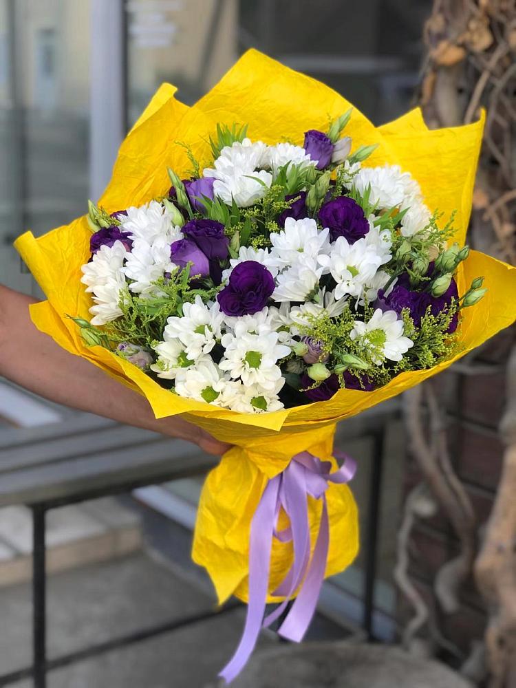 Букет цветов из: Ирисы, Хризантемы и Ромашки в Арсеньево