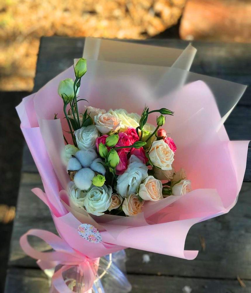 Букет цветов из: Розы и Лизиантусы в Арсеньево