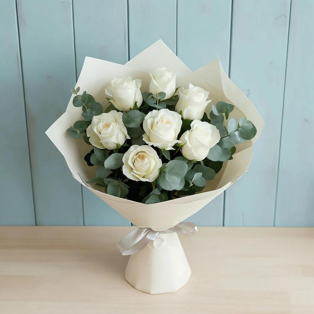 Букет Белые розы в Эвкалипте в Арсеньево