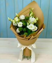 Букет цветов из:  Хризантемы и Лизиантусы в Арсеньево