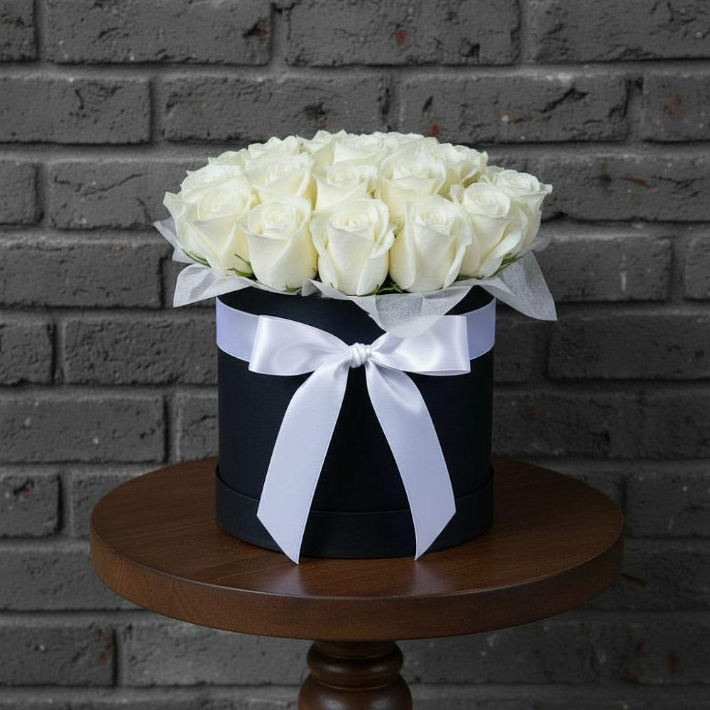 Цветочная композиция из Розы в шляпной коробке в Арсеньево