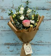 Букет цветов из:  Розы и Лизиантусы в Арсеньево