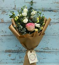 Букет цветов из:  Розы и Лизиантусы в Арсеньево
